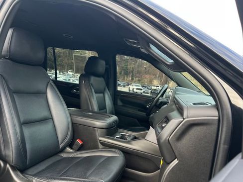 Used 2022 GMC Yukon XL SLE w/ Gmc Pro Safety Plus Package image 31