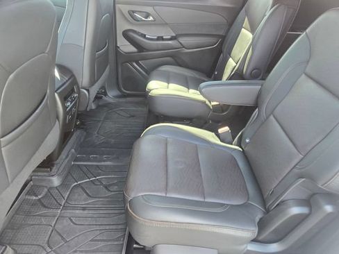 Used 2023 Chevrolet Traverse High Country AWD/4WD image 12