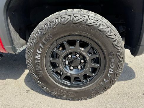 Used 2023 GMC Sierra 1500 AT4X w/ AT4X AEV Edition AWD/4WD image 26