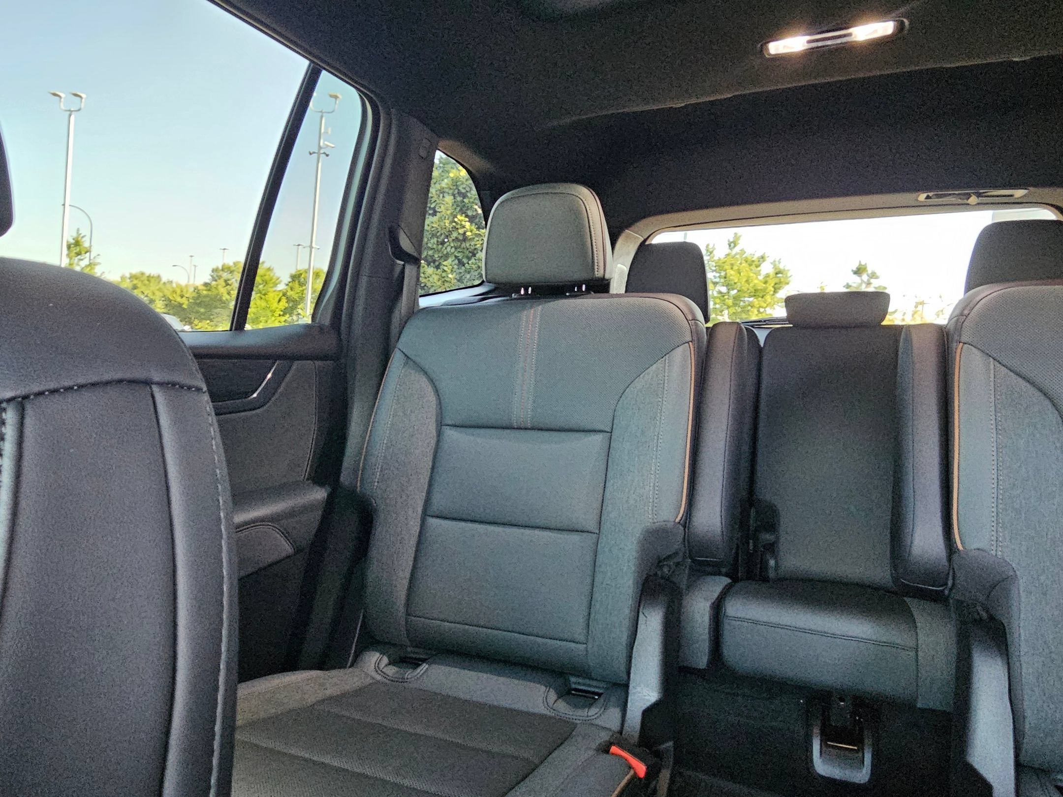 Used 2024 GMC Acadia AT4 w/ Super Cruise Package AWD/4WD image 26