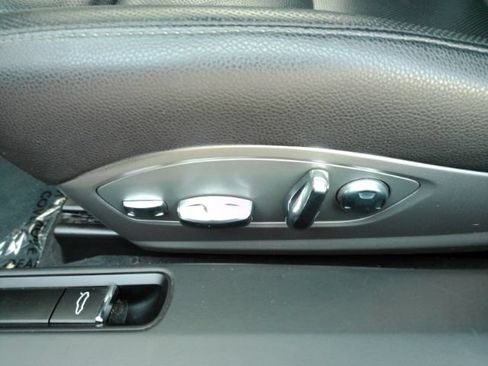 Used 2013 Porsche Boxster S RWD image 17