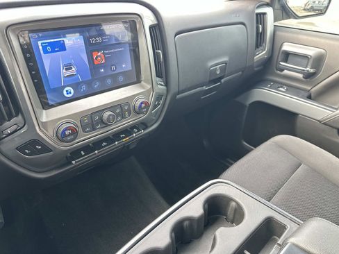 Used 2018 Chevrolet Silverado 1500 LT w/ Midnight Edition image 27