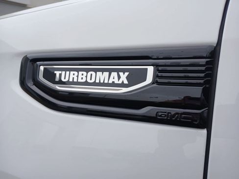 Used 2025 GMC Sierra 1500 Elevation w/ LPO, Elevation Black Package image 26