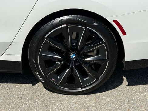 Used 2026 BMW 750e xDrive AWD/4WD image 14