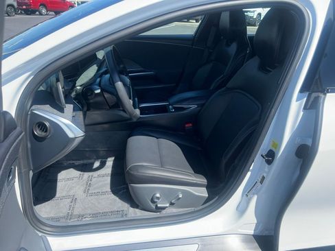 Used 2024 Lucid Air Pure RWD image 12