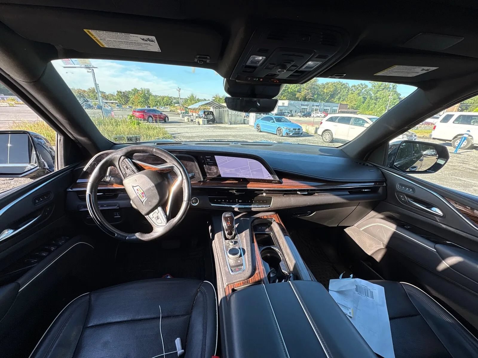 Used 2022 Cadillac Escalade ESV Premium Luxury AWD/4WD image 6