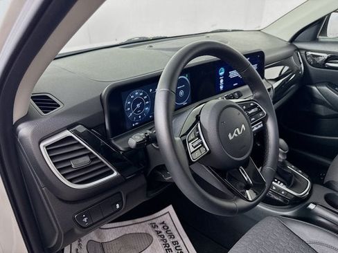 Certified 2024 Kia Seltos X-Line AWD/4WD image 8
