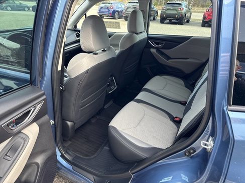 Used 2023 Subaru Forester Premium image 18