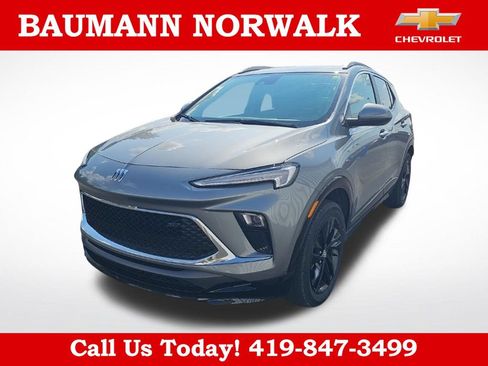 Used 2024 Buick Encore GX Sport Touring w/ Comfort Package AWD/4WD image 2