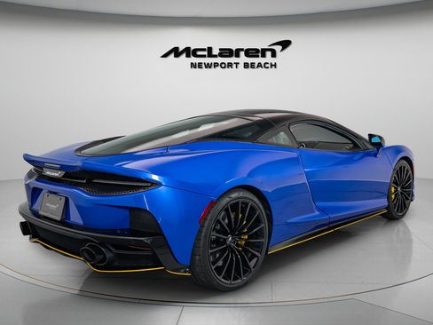 Used 2023 McLaren GT RWD image 6