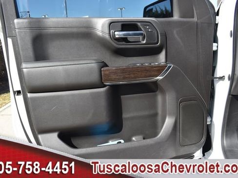 Used 2020 GMC Sierra 1500 SLE w/ SLE Value Package image 17