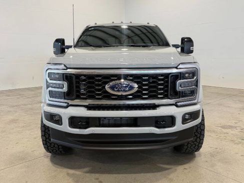 Used 2026 Ford F450 Platinum w/ FX4 Off-Road Package AWD/4WD image 3
