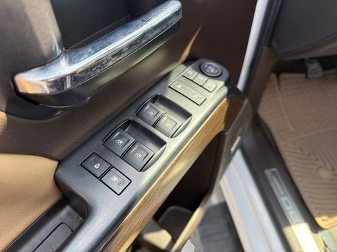 Used 2017 GMC Sierra 1500 Denali image 9