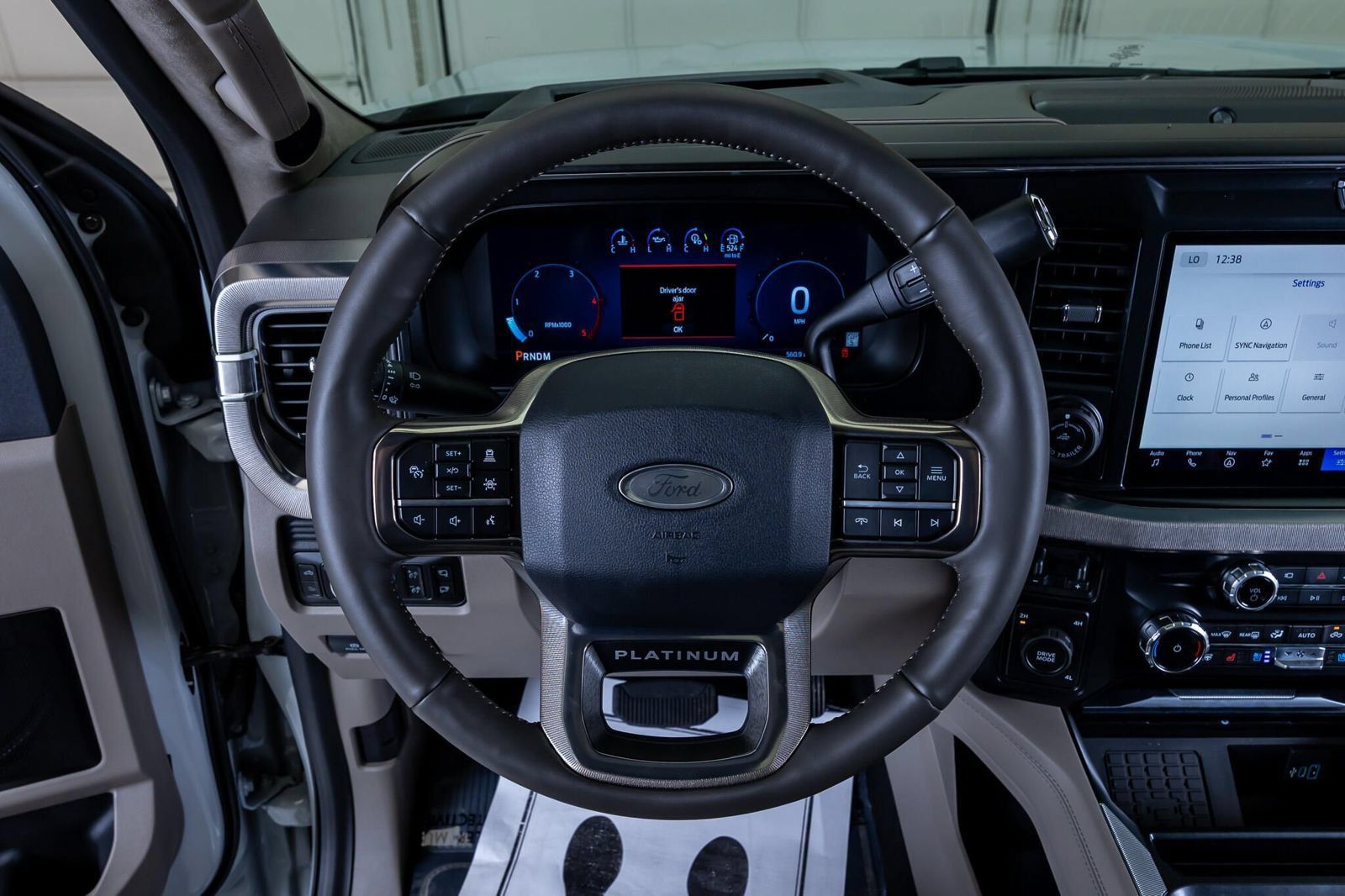 Used 2026 Ford F450 Platinum w/ Platinum Plus Package AWD/4WD image 17
