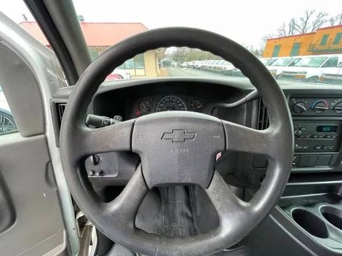 Used 2007 Chevrolet Express 3500 image 10