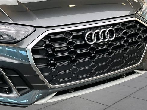 Used 2022 Audi Q5 2.0T Premium Plus w/ Premium Plus Package AWD/4WD image 32