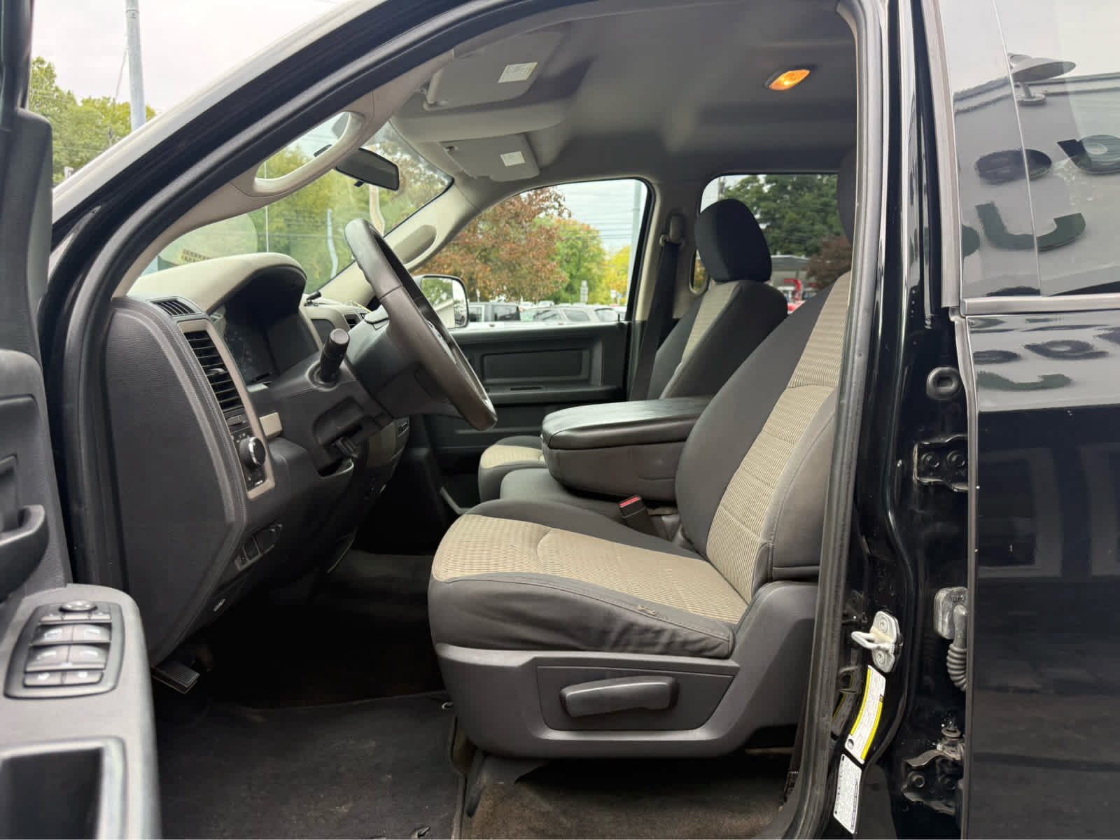 Used 2012 RAM 3500 ST w/ Max Tow Pkg AWD/4WD image 15