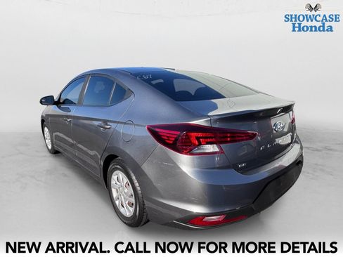 Used 2019 Hyundai Elantra SE FWD image 4
