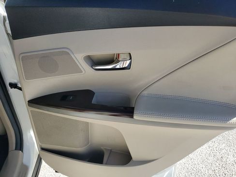 Used 2014 Toyota Venza XLE image 43