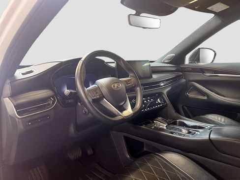 Used 2023 INFINITI QX60 Sensory w/ Vision Package AWD/4WD image 9