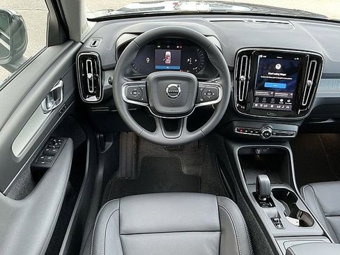 New 2026 Volvo XC40 B5 Core w/ Climate Package image 5
