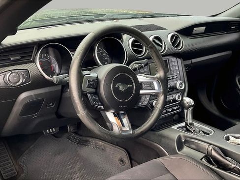 Used 2018 Ford Mustang Coupe RWD image 16