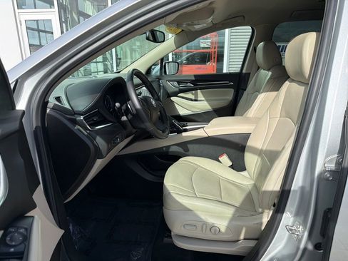 Used 2021 Buick Enclave Essence w/ Sound and Sites Package image 9