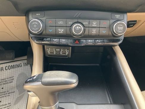 Used 2022 Dodge Durango SXT w/ Anodized Platinum Package image 24