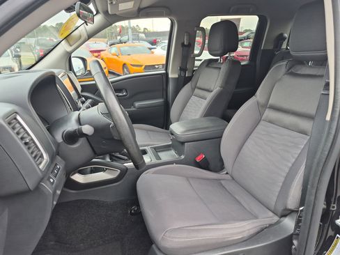 Used 2023 Nissan Frontier SV w/ Technology Package image 12
