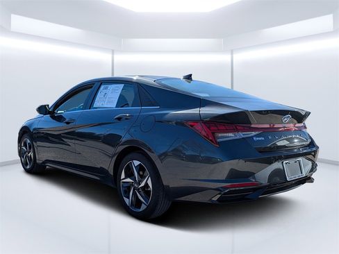 Used 2023 Hyundai Elantra Limited image 5