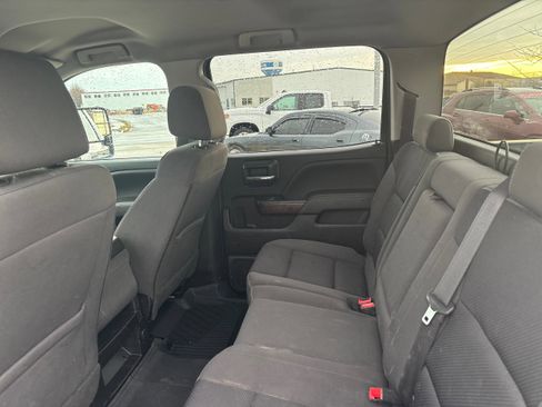 Used 2018 GMC Sierra 3500 SLE w/ SLE Preferred Package image 8