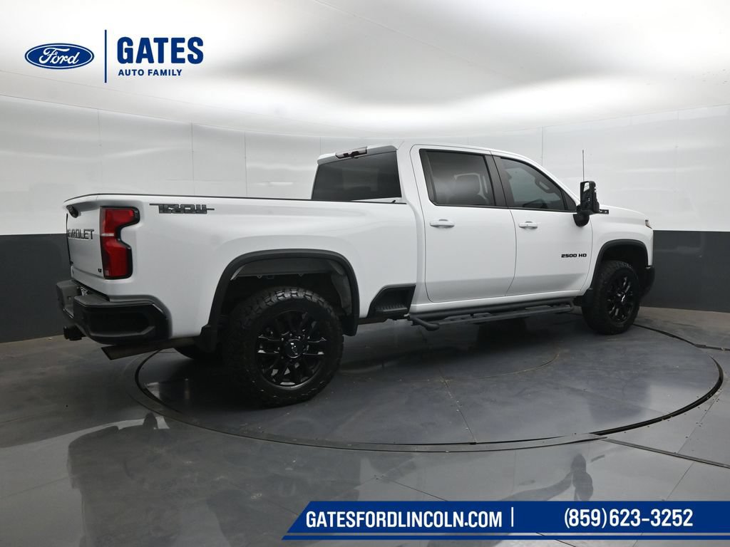 Used 2025 Chevrolet Silverado 2500 LT w/ Trail Boss Package AWD/4WD image 2