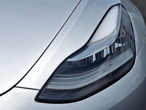 Used 2018 Tesla Model 3 Mid Range RWD image 27