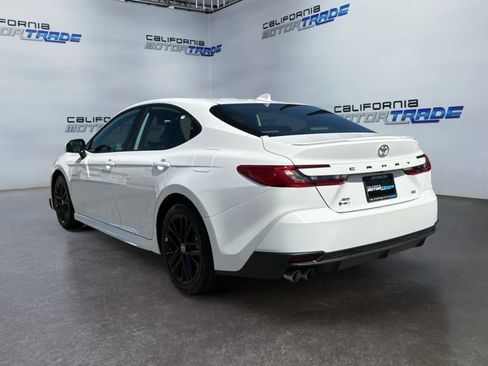 Used 2025 Toyota Camry SE AWD/4WD image 7