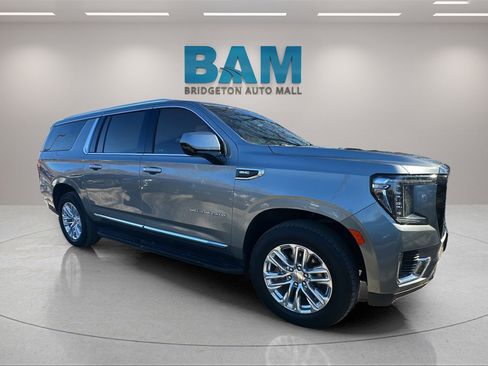 Used 2024 GMC Yukon XL SLT image 1
