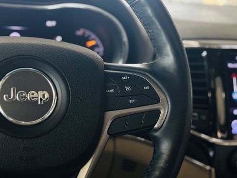 Used 2020 Jeep Grand Cherokee Limited AWD/4WD image 48