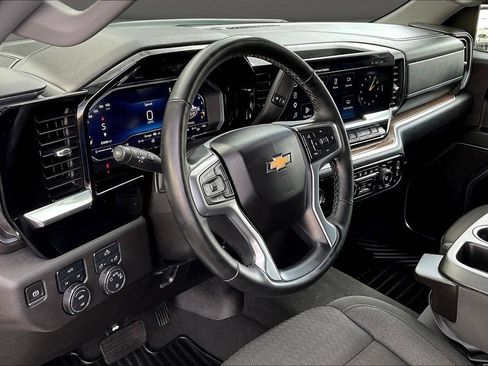Used 2024 Chevrolet Silverado 1500 LT AWD/4WD image 22