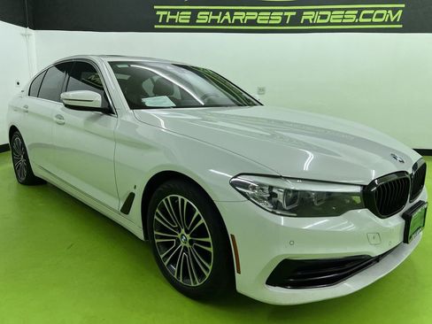 Used 2019 BMW 530e xDrive w/ Convenience Package AWD/4WD image 2