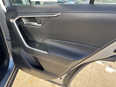 Used 2025 Toyota RAV4 XLE image 30