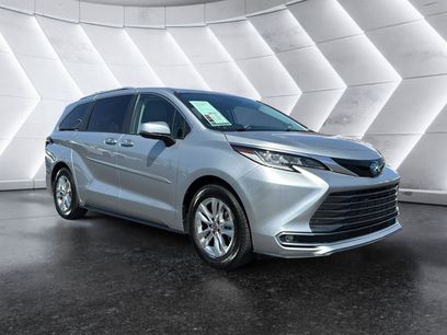 Used 2022 Toyota Sienna Limited