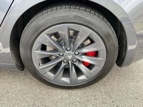 Used 2020 Tesla Model S Performance image 7