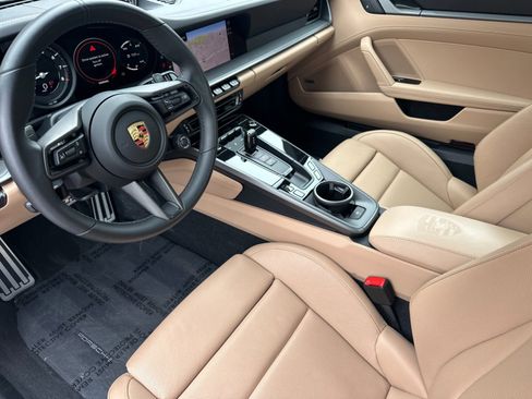 Used 2024 Porsche 911 Carrera 4S image 4