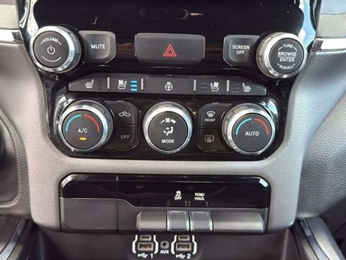 Used 2024 RAM 1500 Laramie image 25