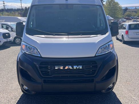 Used 2024 RAM ProMaster 2500 w/ Convenience Group FWD image 2