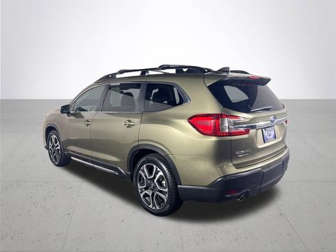 Used 2023 Subaru Ascent Limited w/ Technology Package AWD/4WD image 8