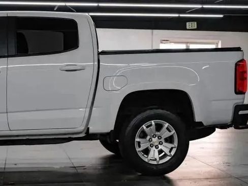 Used 2022 Chevrolet Colorado LT w/ LT Convenience Package image 17