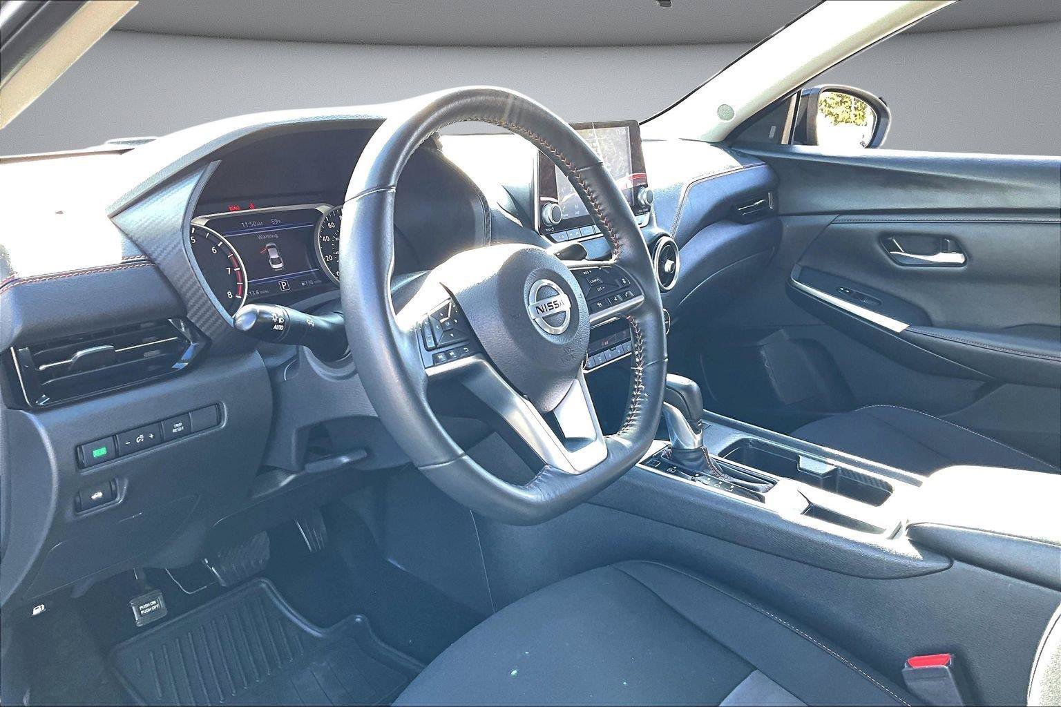 Used 2023 Nissan Sentra SR w/ Midnight Edition Package FWD image 17