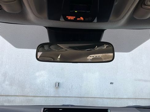 Used 2025 Toyota Corolla LE image 17