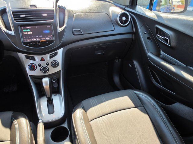 Used 2016 Chevrolet Trax LT w/ LT Sun and Sound Package AWD/4WD image 20