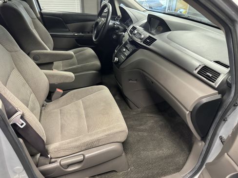 Used 2013 Honda Odyssey LX image 13